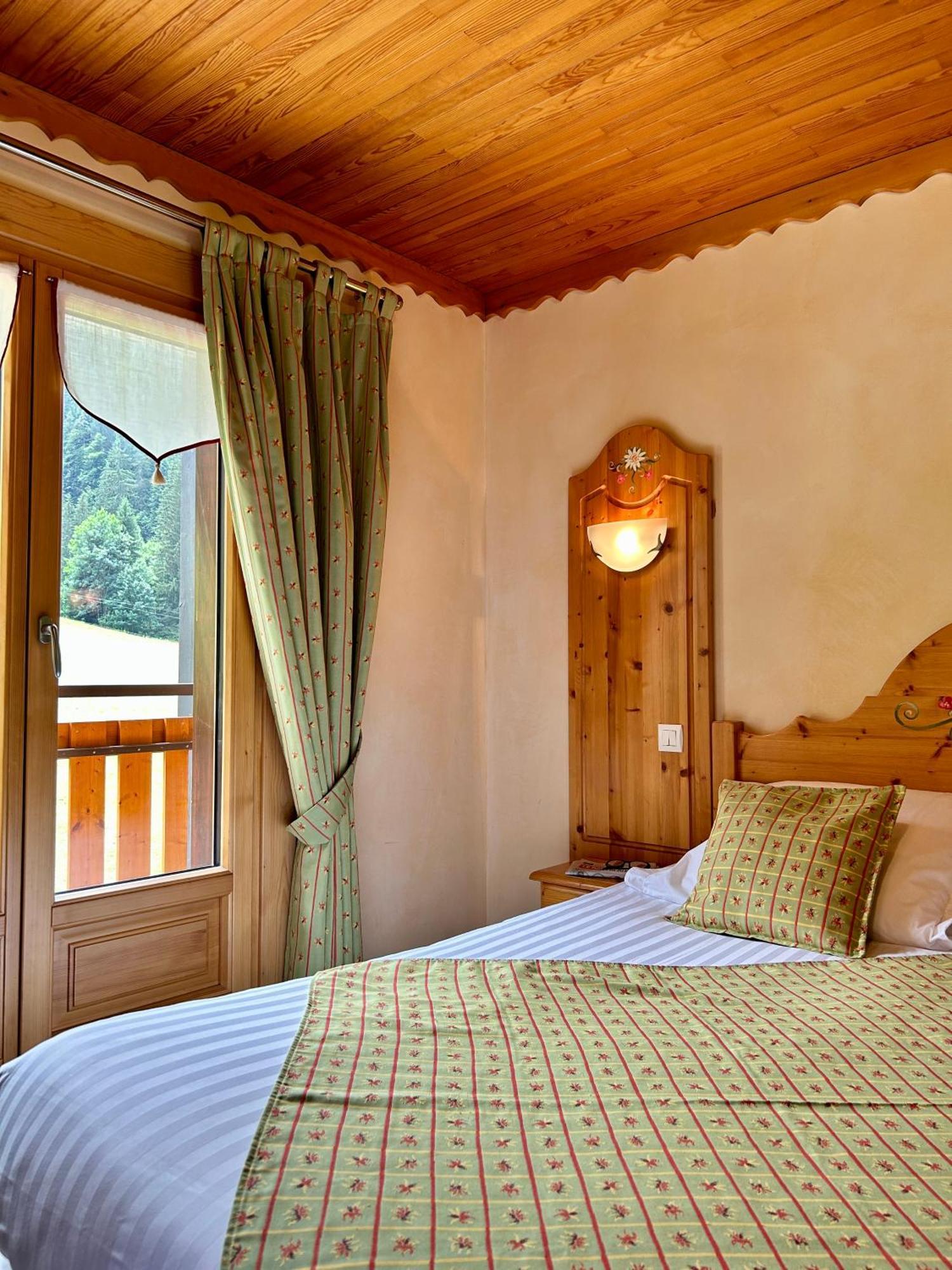 Hameau Des Prodains - Hotel มอร์ซีน ภายนอก รูปภาพ